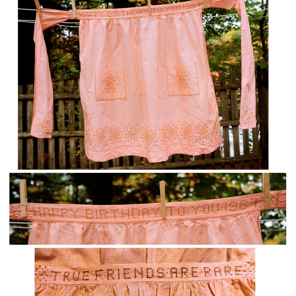 Vtg 'Happy Birthday 1967' & 'True Friends' Apron